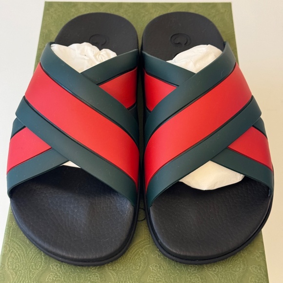 Gucci Red and Green Sandals - Picture 2 of 5